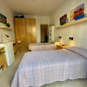  Apartament Housing Recommend For Students Hiszpania